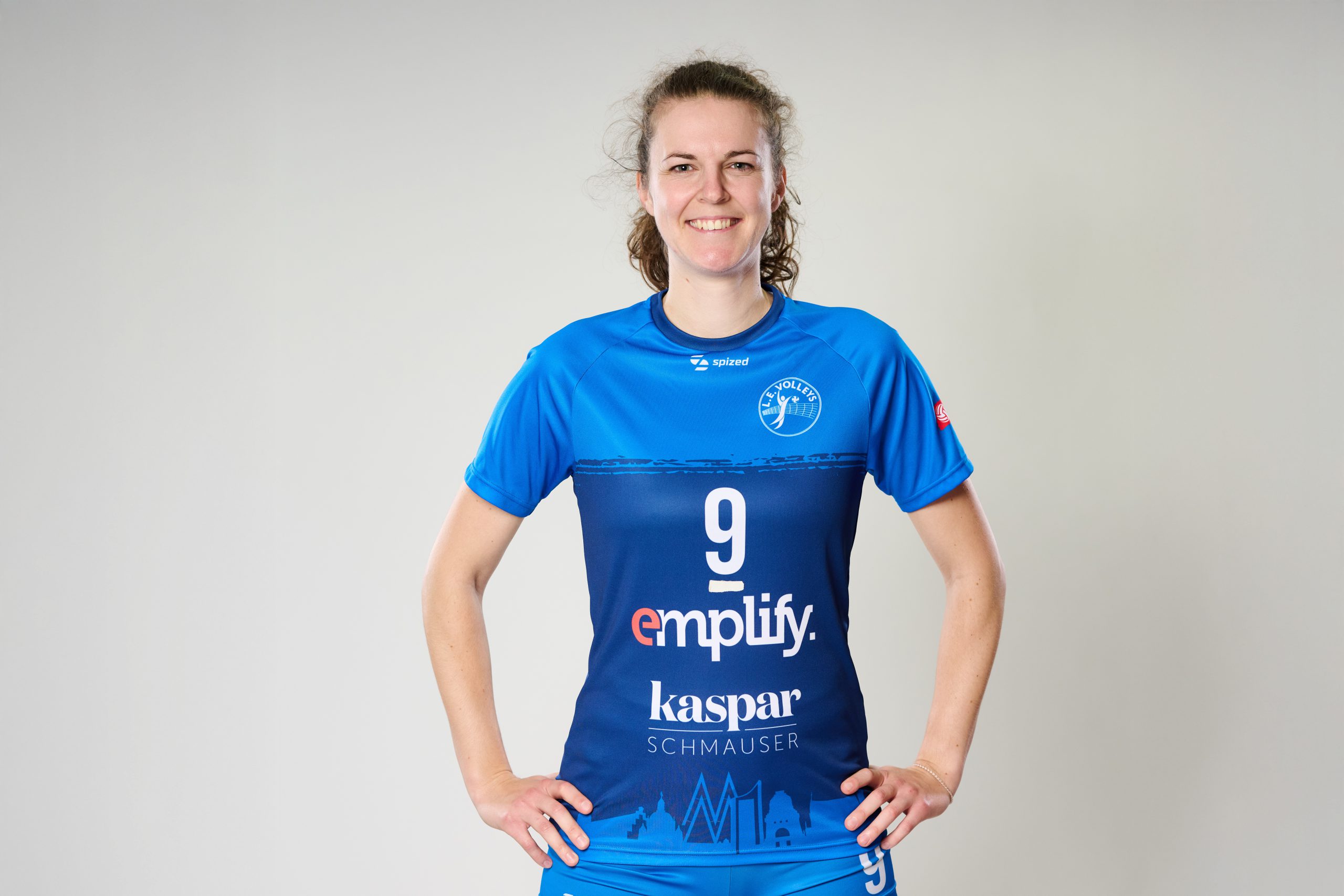 Spielerinnenporträts und Teamfoto am 04.11.2025 in Leipzig (Sachsen).