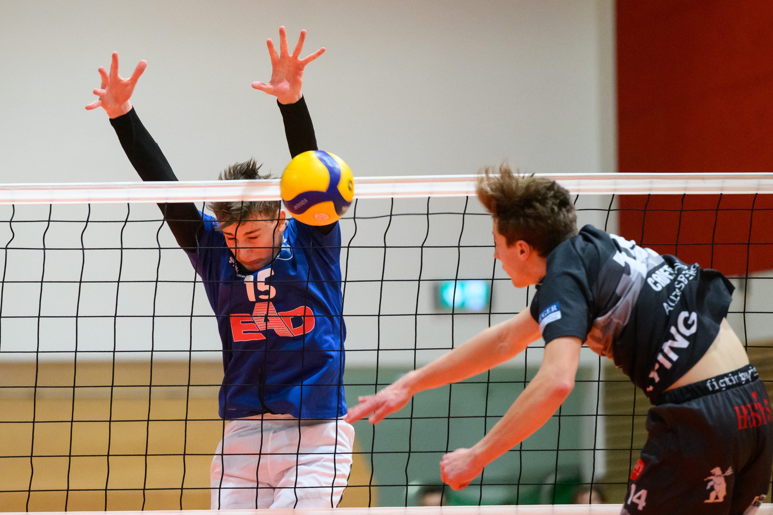 Bela Wiese (Volleys #15) im Block 

 - L.E. Volleys Leipzig vs TSV Grafing, Volleyball, 3.Liga Ost, 28.01.2023